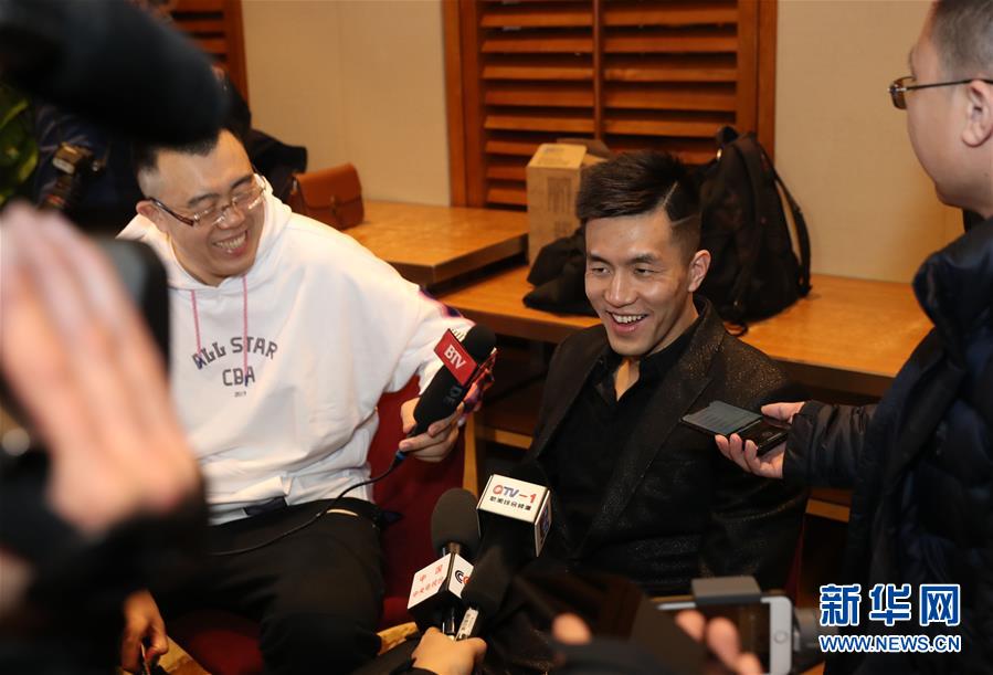 協調一致的 協調一致的